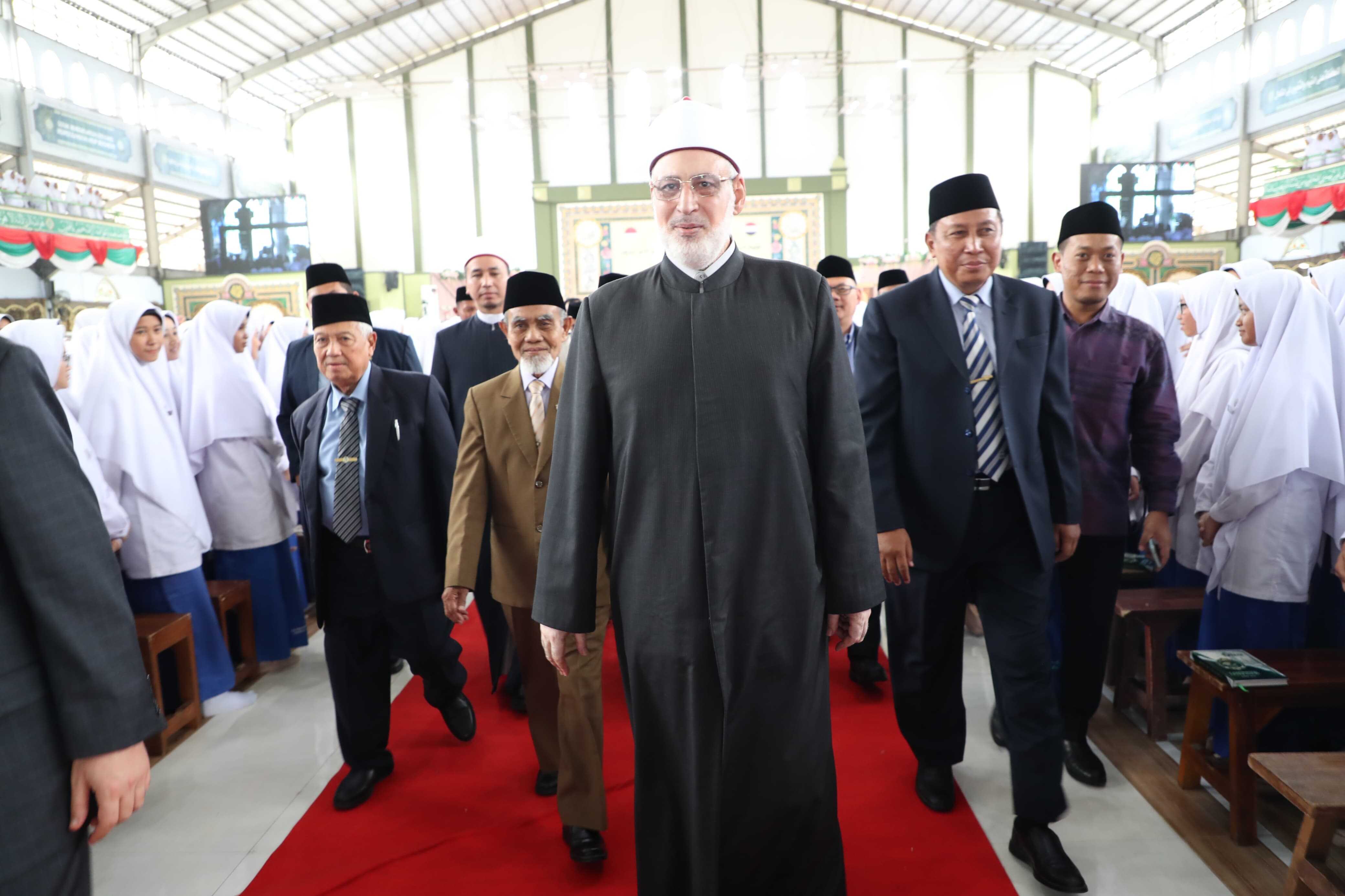 Kunjungi Gontor, Wakil Grand Syaikh Al Azhar Kagum Karena Beberapa Hal Ini