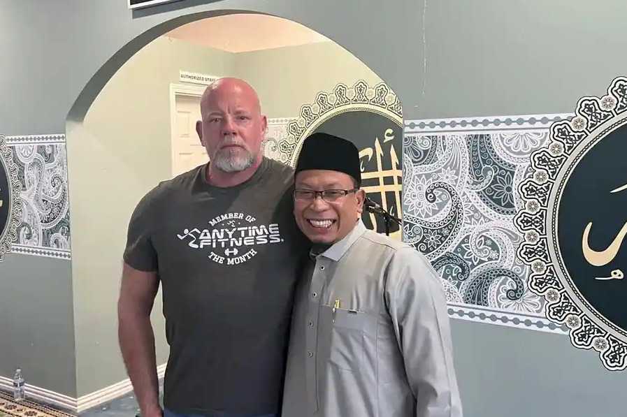 Bangga! Putra Sulawesi Selatan Jadi Imam Besar Masjid Istiqlal Houston di Amerika