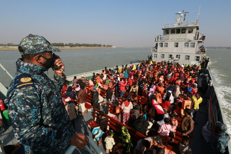 Relokasi Pengungsi Rohingya ke Pulau Rawan Bencana, Bangladesh Bantah Memaksa