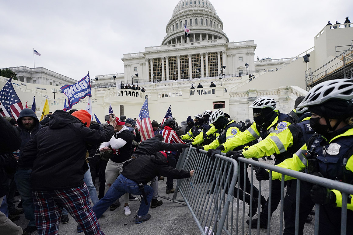 Staf Gedung Putih Mundur Masal Pasca Kerusuhan Capitol Hill