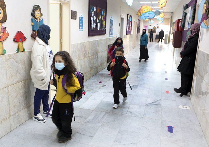 Masih Pandemi, Siswa di Yordania Kembali Belajar di Sekolah