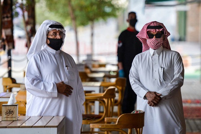 Saudi Tidak Lagi Wajibkan Masker dan Jaga Jarak di Tempat Umum